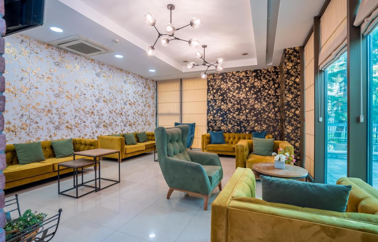Capitol Hotel By Umbrella Tiflis Exterior foto