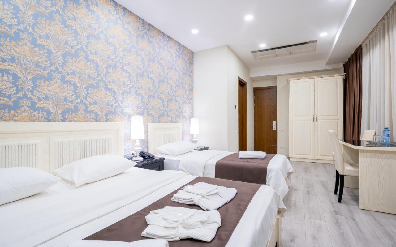 Capitol Hotel By Umbrella Tiflis Exterior foto